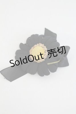 Preview of 雛菊コサージュ