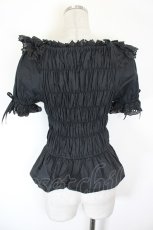 画像2: Angelic Pretty / シャーリングオフショルダーブラウス  黒 I-26-10-17-002-AP-BL-SA-ZI (2)
