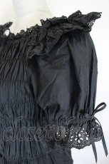 画像3: Angelic Pretty / シャーリングオフショルダーブラウス  黒 I-26-10-17-002-AP-BL-SA-ZI (3)