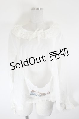 Preview of 書斎の猫たち刺繍入りローンブラウス  白