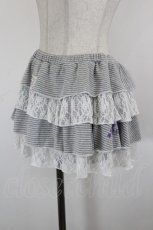 画像2: 春日野TOO（海外ロリータブランド） / ボーダー×レースフリルスカパン M グレー I-26-10-20-090-LO-SK-TE-ZI (2)