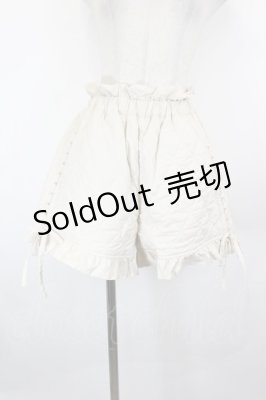 Preview of PRECIOUS QUILTING SHORTS 2 ベージュ