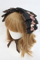 画像1: ALICE and the PIRATES / クリスのお菓子工場柄リボンヘッドドレス  黒 I-26-10-20-114-PA-AC-TE-ZI (1)