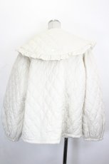 画像2: Candy Stripper / FRILL COLLAR PRECIOUS QUILTING JACKET 2 ベージュ I-26-10-20-030-PU-JA-SA-ZI (2)