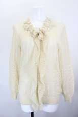 画像1: INGEBORG / パールボタン&フラワーモチーフ付きカーディガン  アイボリー I-26-10-28-053-LO-TO-SA-ZI (1)