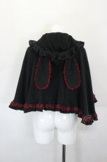 画像3: PUTUMAYO / うさ耳ケープ  黒×赤チェック I-26-10-28-063-PT-JA-TE-ZI (3)