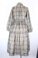 画像2: axes femme / バラ刺繍ボウタイチェックワンピース M ベージュ I-26-10-30-032-AX-OP-TE-ZI (2)