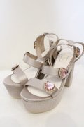 Rose Marie seoir / Triple Heart Sandal L グレーベージュ（ピンクビジュー） O-23-11-17-093-EL-SH-IG-ZT346