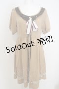 axes femme POETIQUE / レースカラーニットワンピース  ベージュ O-23-11-18-091-AX-OP-IG-ZT310