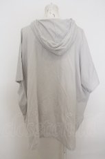 画像3: 【SALE】MILKBOY / スクエアカットフーディ  ライトグレー O-23-12-21-096-MB-TO-IG-ZT354 (3)