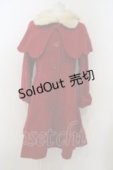 Leur Getter / ファーカラーとケープ付きのコート M 赤 O-24-01-27-067-LU-CO-SZ-OS