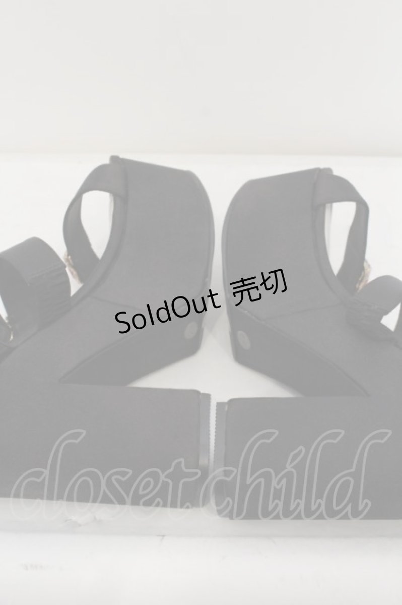 画像5: 【SALE】Rose Marie seoir / Triple Heart Sandal L クロ O-24-05-31-006-EL-SH-IG-ZTK001 (5)