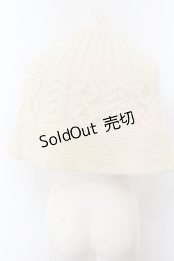 画像2: axes femme / ケーブル編みミニケープ  キナリ O-24-06-09-015-AX-TO-OW-ZT069