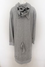 画像3: NieR CLOTHING / GAOMARUロングパーカーワンピース  グレー O-24-07-08-1047-PU-OP-AS-ZI (3)