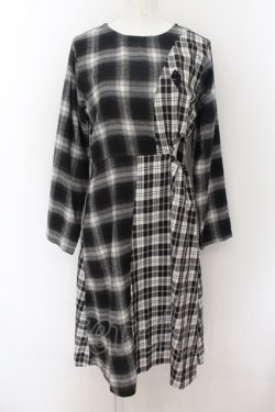 画像1: NieR Clothing / SIDE OPENブロッキングワンピース F  O-24-07-08-1023-PU-OP-SZ-ZI