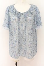 画像1: axes femme / アンティーク柄ブラウス M サックス O-24-08-10-083-AX-BL-OW-ZT084 (1)