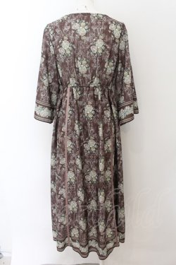 画像2: axes femme / ウォールオーナメント柄ワンピース M ブラウン O-24-08-24-115-AX-OP-IG-ZT081
