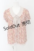 axes femme / スカラップカラー薔薇柄半袖ブラウス M ピンク系×ベージュ O-24-08-30-053-AX-BL-IG-ZT079
