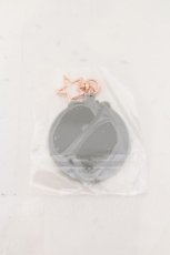 画像2: 【SALE】NieR CLOTHING / ラバーキーホルダー   O-24-09-30-021-PU-ZA-IG-ZT168-F002 (2)