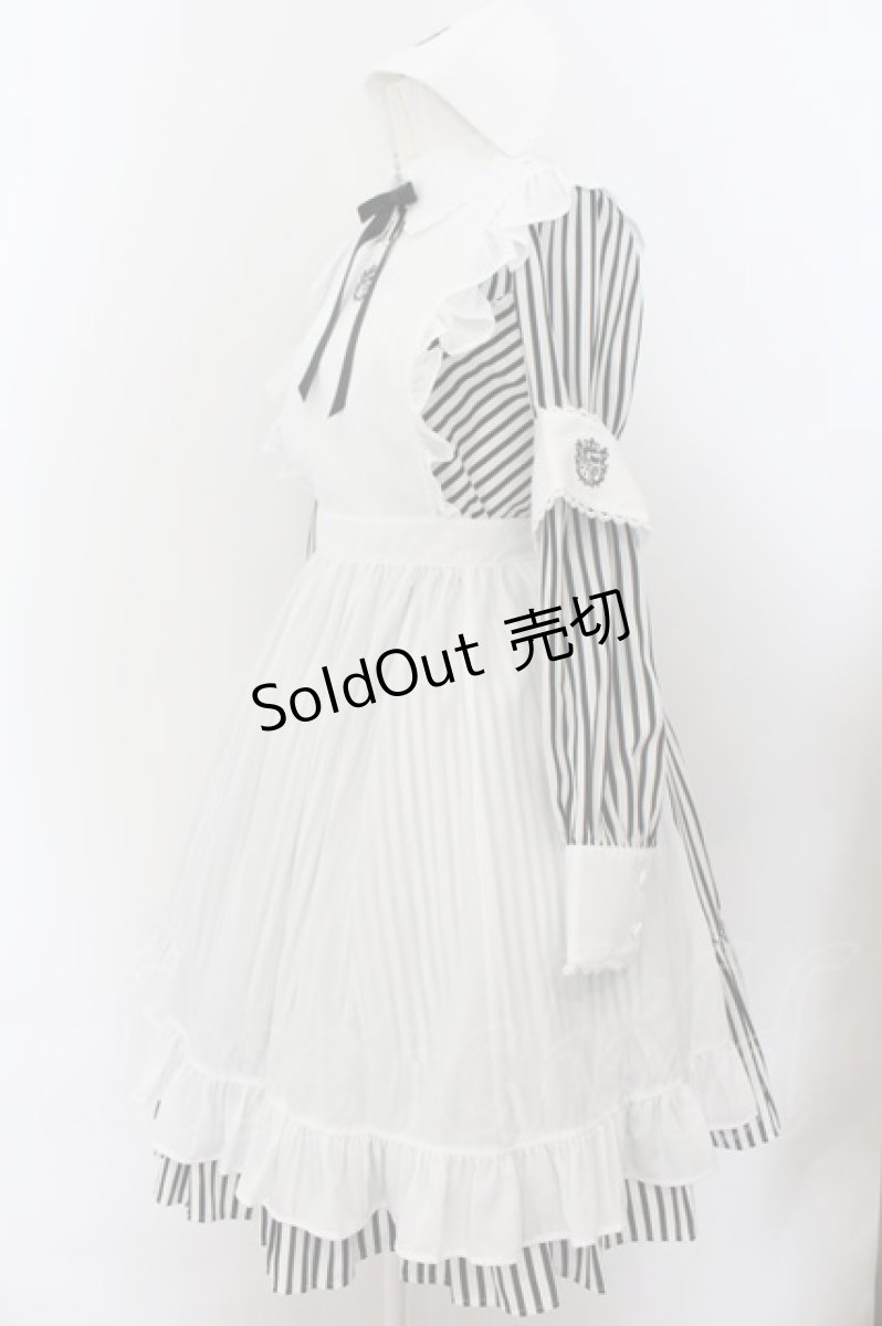 画像2: Angelic Pretty / Chelsea NurseワンピースSet  クロ×シロ O-24-10-11-018-AP-OP-IG-OS (2)