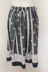 画像2: 【SALE】axes femme / チューリップ柄ミドルスカート M Dグリーン O-24-10-29-083-AX-SK-IG-ZT266 (2)