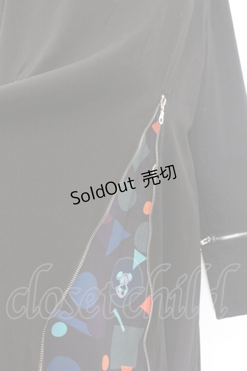 画像2: 【SALE】NieR CLOTHING / 5ZIP PULLOVER【袖口切替付き】ONE君 F ブラック O-24-10-31-043-PU-TO-OW-ZT282 (2)
