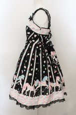 画像4: Angelic Pretty / Sugary Carnivalジャンパースカート  クロ O-24-11-07-012-AP-OP-OW-OS (4)