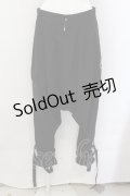 Sixh / エンブレムプリントサルエルパンツ  ブラック O-24-11-09-035-HN-PA-IG-ZY