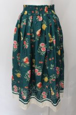 画像3: 【SALE】axes femme / ミックスフルーツ柄スカート M グリーン O-24-11-22-054-AX-SK-OW-ZT266 (3)