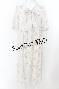 axes femme / ローズレース柄ボータイワンピース F「 アイボリー O-24-11-25-004-AX-OP-IG-ZT137