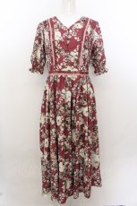 画像1: 【SALE】axes femme NOSTALGIE / 絵画風ローズ柄ワンピース F アカ系 O-24-11-26-055-AX-OP-IG-ZT036 (1)