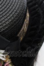 画像4: 【SALE】Triple fortune / コサージュ付きカンカン帽  ブラック O-24-11-26-100-EL-AC-OW-ZT286 (4)