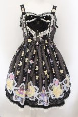 画像1: Angelic Pretty / Dreamy Night Cakesジャンパースカート  クロ O-24-12-05-012-AP-OP-OW-OS (1)