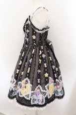 画像3: Angelic Pretty / Dreamy Night Cakesジャンパースカート  クロ O-24-12-05-012-AP-OP-OW-OS (3)