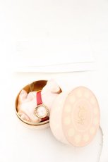 画像5: Q-pot. / デコレーションケーキウォッチ  ゴールド×アカ O-25-05-30-1037-QP-ZA-OW-ZT-W001 (5)