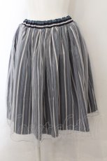 画像1: 【SALE】axes femme / サテンストライプチュールレイヤードスカート  ネイビー O-24-12-17-048-AX-SK-IG-ZT251 (1)