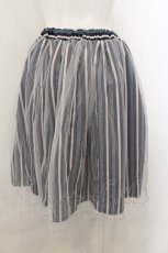 画像2: 【SALE】axes femme / サテンストライプチュールレイヤードスカート  ネイビー O-24-12-17-048-AX-SK-IG-ZT251 (2)