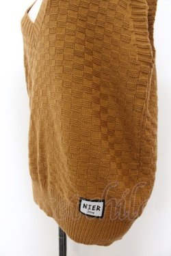 画像2: NieR Clothing / ユニセックスニットベスト F キャメル O-24-12-18-080-PU-TO-OW-ZT248