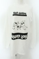 画像1: 【SALE】NieR CLOTHING / プリントカットソー XL NieRちゃん＆ONE君（ホワイト） O-24-12-18-011-PU-TO-OW-ZT243 (1)