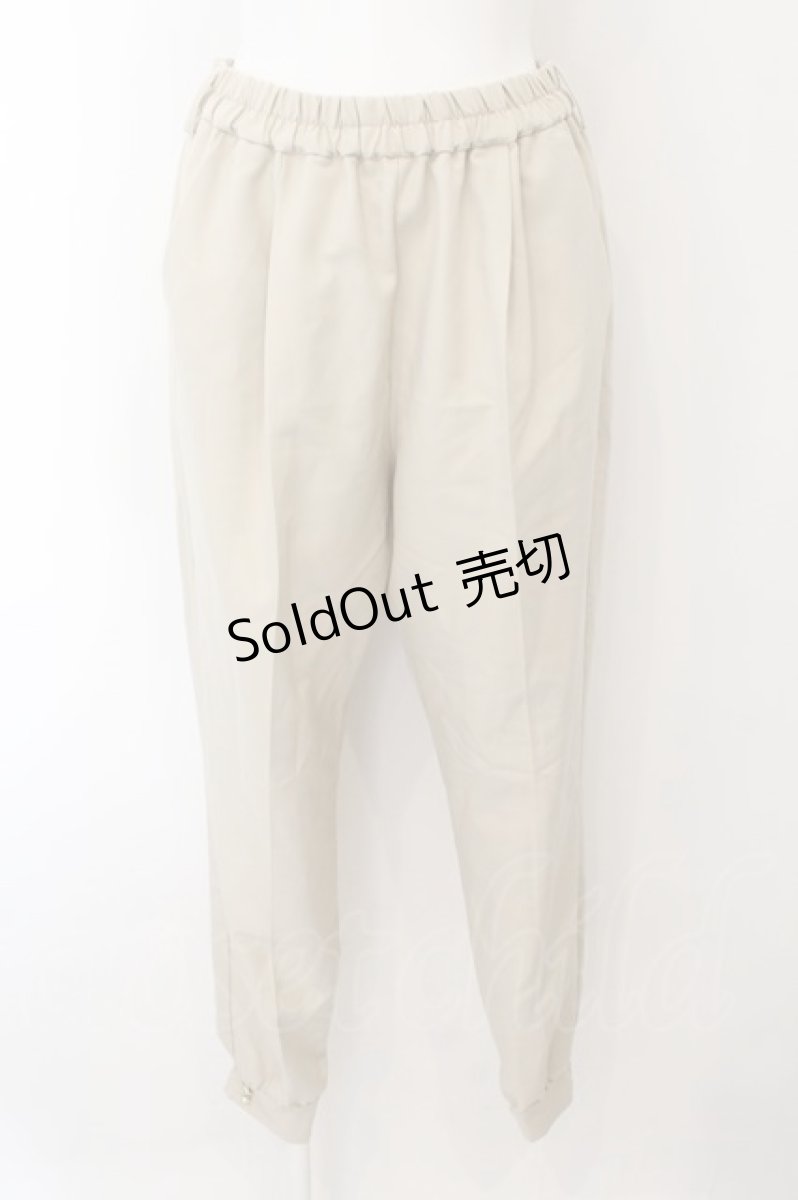 画像1: 【SALE】axes femme POETIQUE / ボタン使いジョガーパンツ M ベージュ O-24-12-26-005-AX-PA-OW-ZT249 (1)