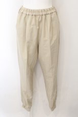 画像1: 【SALE】axes femme POETIQUE / ボタン使いジョガーパンツ M ベージュ O-24-12-26-005-AX-PA-OW-ZT249 (1)