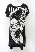 HYPER CORE / ガール＆スカルプリントTシャツ  ブラック O-24-12-27-025-PU-TO-OW-ZT259