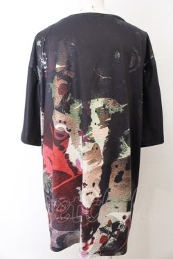 画像2: NieR Clothing / 転写Tシャツ F ロゴ（ブラック×カーキ系） O-24-12-31-1040-PU-TS-OW-ZT124