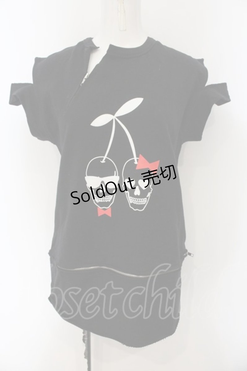 画像1: 【SALE】GLAVIL / スカルチェリーカットオフTシャツ  ブラック O-25-01-13-039-PU-TS-IG-ZT277 (1)