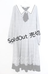 axes femme / ブローチ付セーラーワンピース F グレー O-25-11-19-045-AX-OP-OW-OS