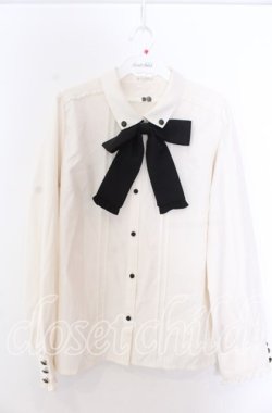 画像1: axes femme / リボンタイ付プチフリルブラウス L キナリ O-25-11-19-046-AX-BL-OW-OS