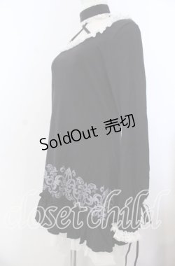 画像2: PUTUMAYO / レース配色ホルターネックカットワンピース  ブラック×ホワイト O-25-11-19-024-PT-OP-IG-OS