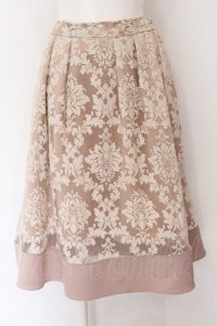 axes femme / オーナメント柄タックスカート  ベージュ O-25-01-31-1057-AX-SK-IG-ZI