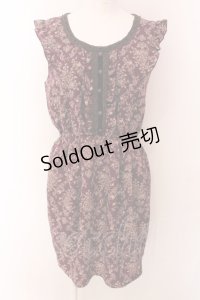 axes femme / アラベスク柄ノースリーブワンピース  パープル O-25-01-31-1031-AX-OP-IG-OS