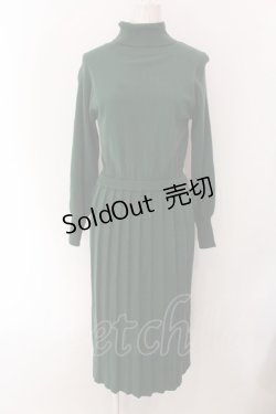 画像1: LEBECCA boutique / 音の混ざったプリーツニットワンピース  グリーン O-25-02-10-048-EL-OP-IG-OS